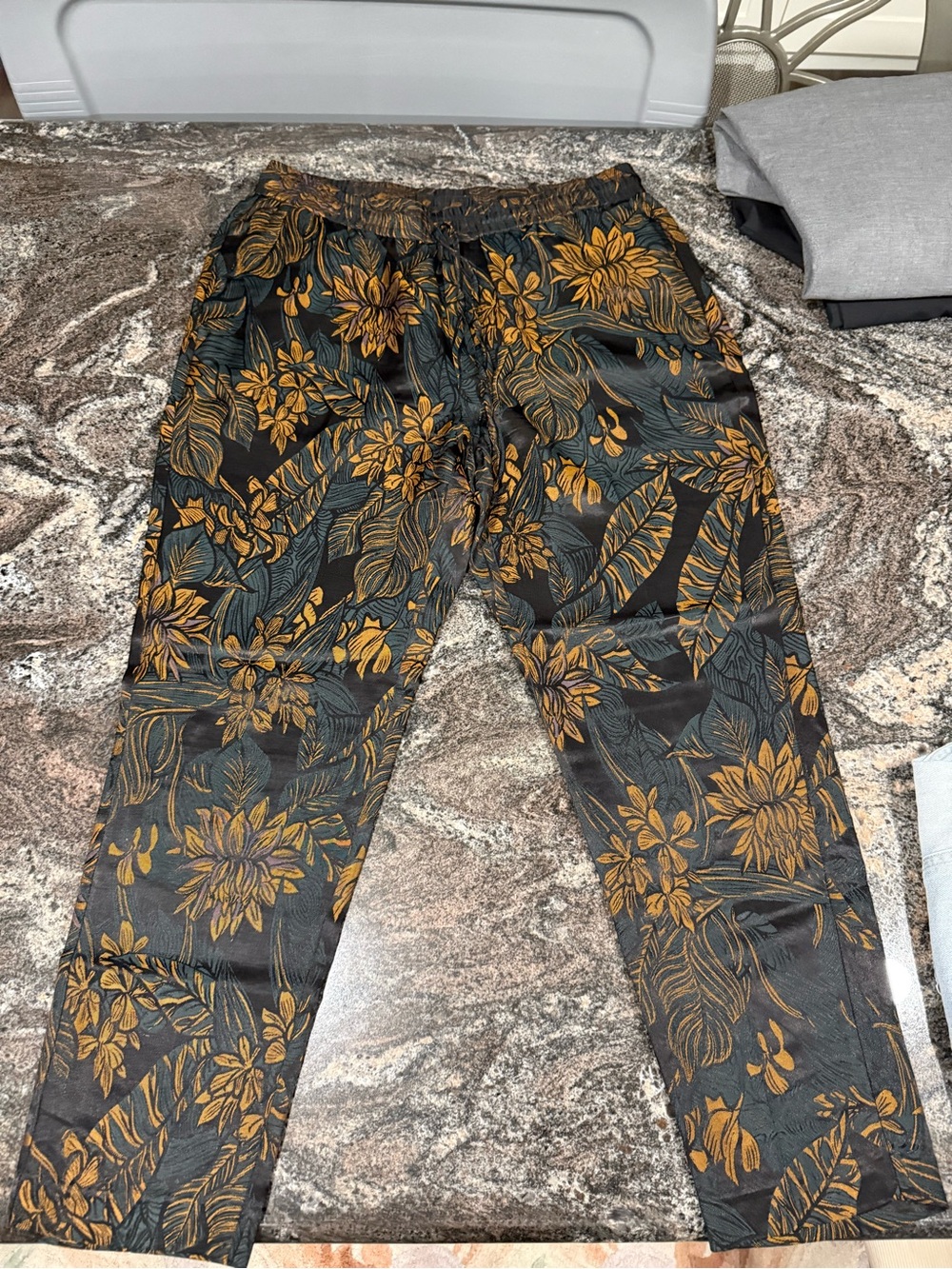 Topman Men's Black and Gold Floral Casual Pants